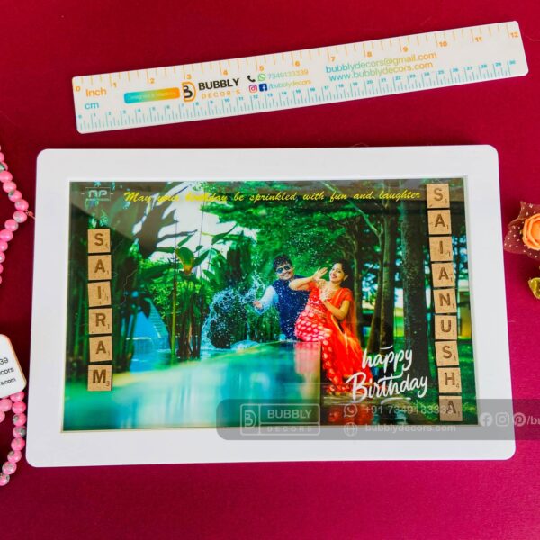 Photo frame with Scribble names - Bubbly Decors