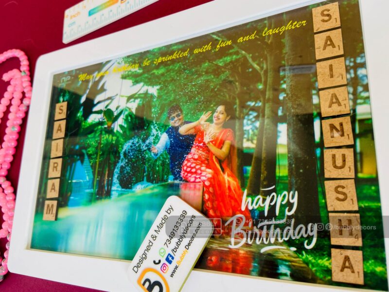 Photo frame with Scribble names - Bubbly Decors