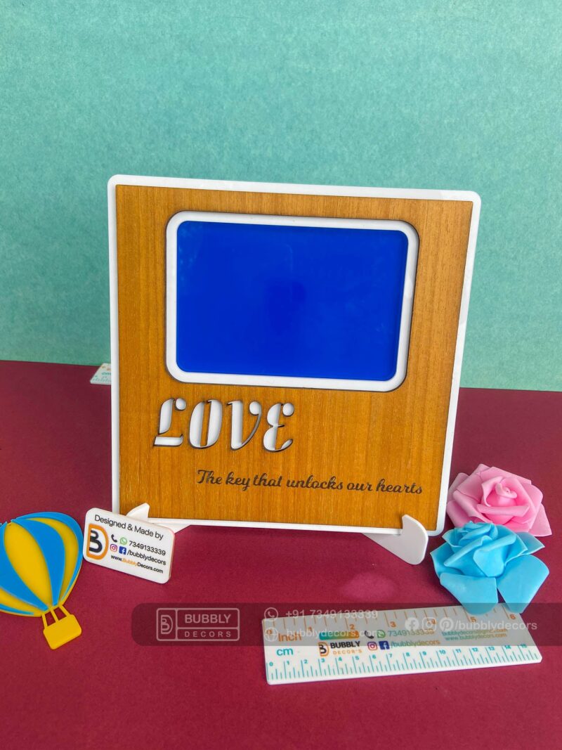 Wood desk quote frame - Bubbly Decors