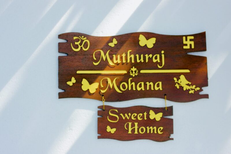 Wooden name board 2 step - Bubbly Decors