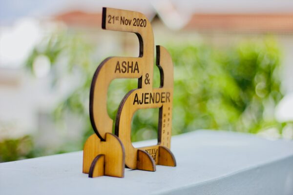 Wooden logo for couples - Bubbly Decors