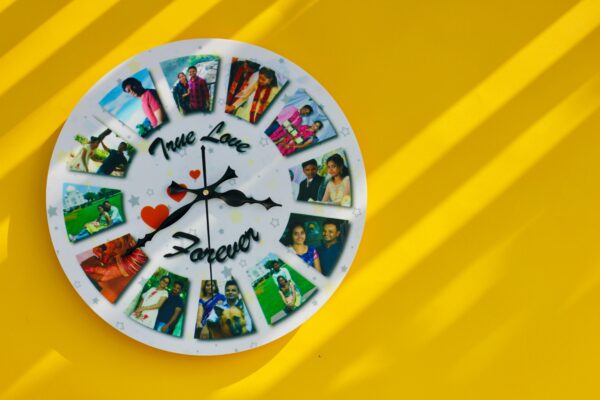 Wall clock 12 photos - Bubbly Decors