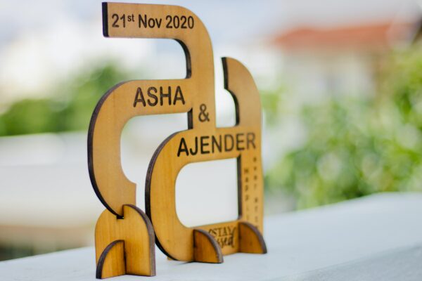 Wooden logo for couples - Bubbly Decors
