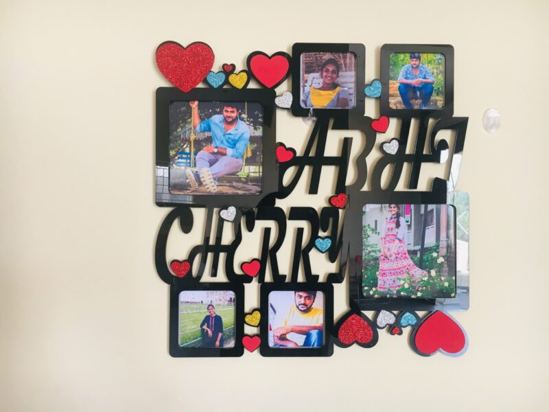 Photo frame with names - Bubbly Decors