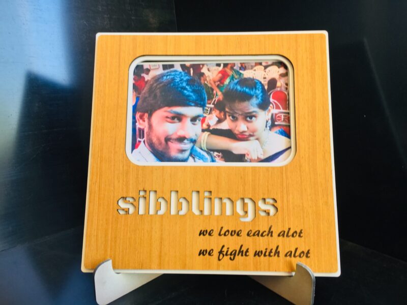 Siblings frame - Bubbly Decors