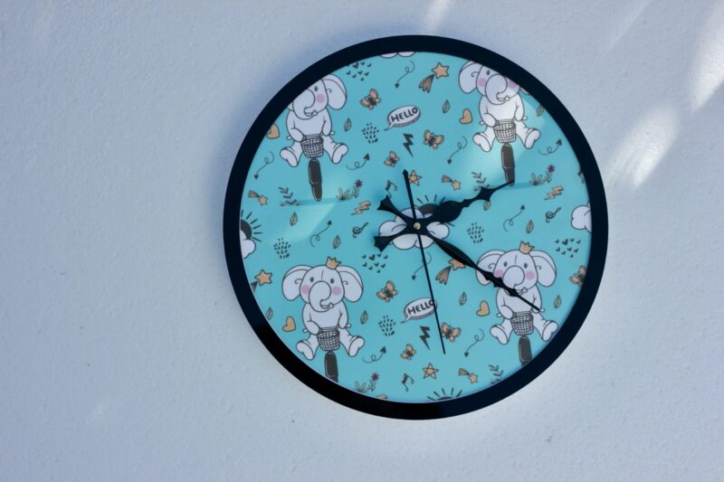Wall clock pattern printed - Bubbly Decors