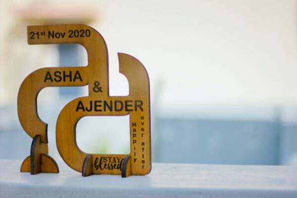 Wooden logo for couples - Bubbly Decors