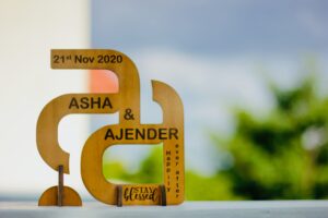 Wooden logo for couples - Bubbly Decors