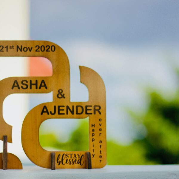 Wooden logo for couples - Bubbly Decors