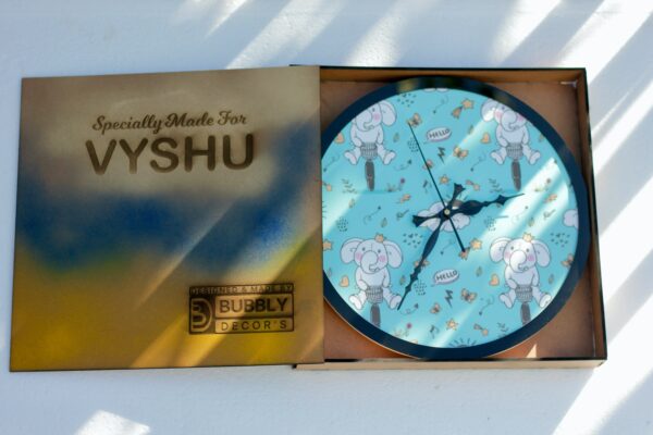 Wall clock pattern printed - Bubbly Decors