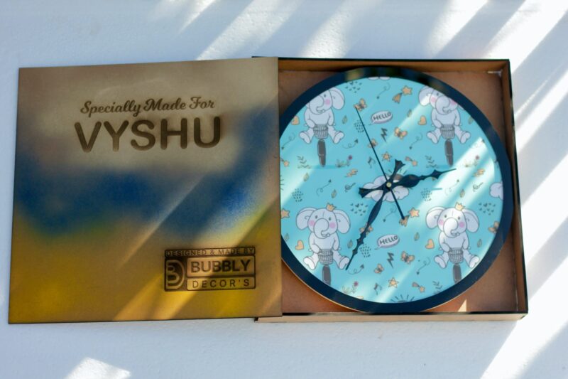 Wall clock pattern printed - Bubbly Decors